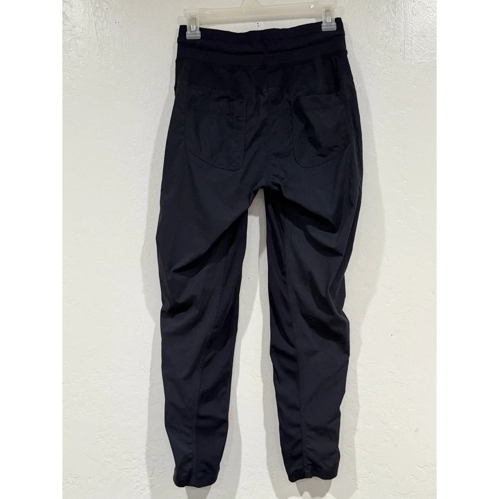 Lululemon Beyond the Studio 7/8 Jogger Navy Blue Textured High Rise Pants Size 4